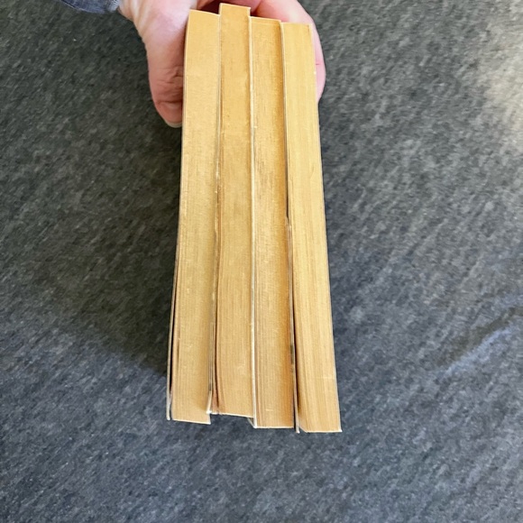 Lot of 4 R.L. Stine books euc - Picture 2 of 5